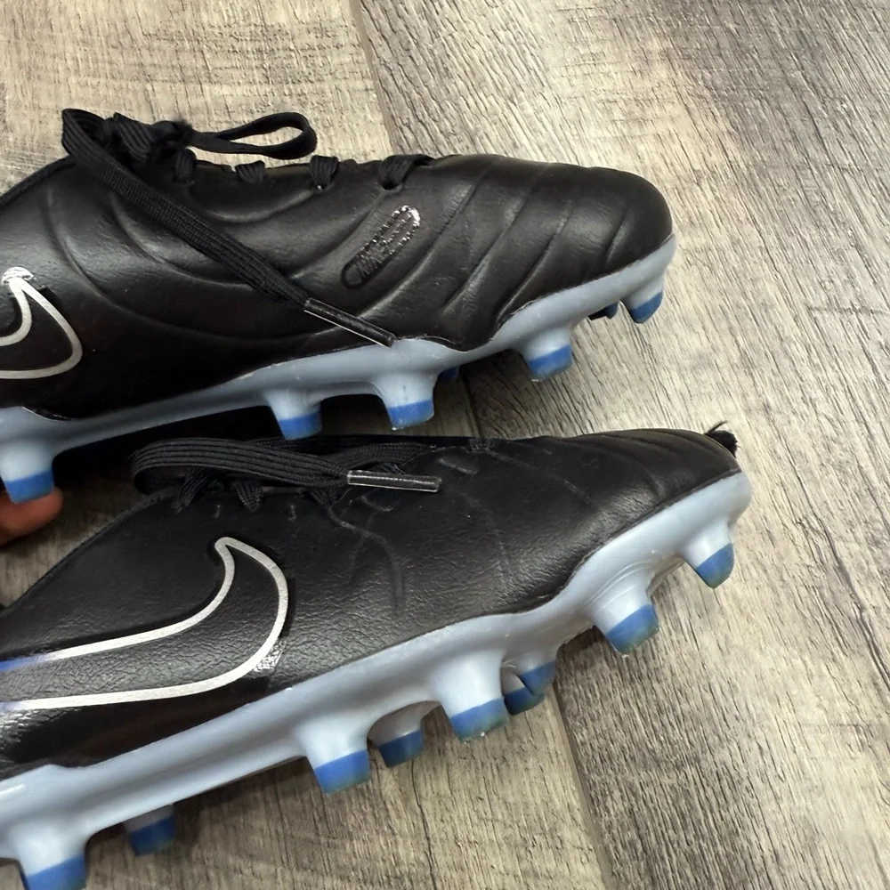 Nike Black/Blue Soccer Cleats‎
